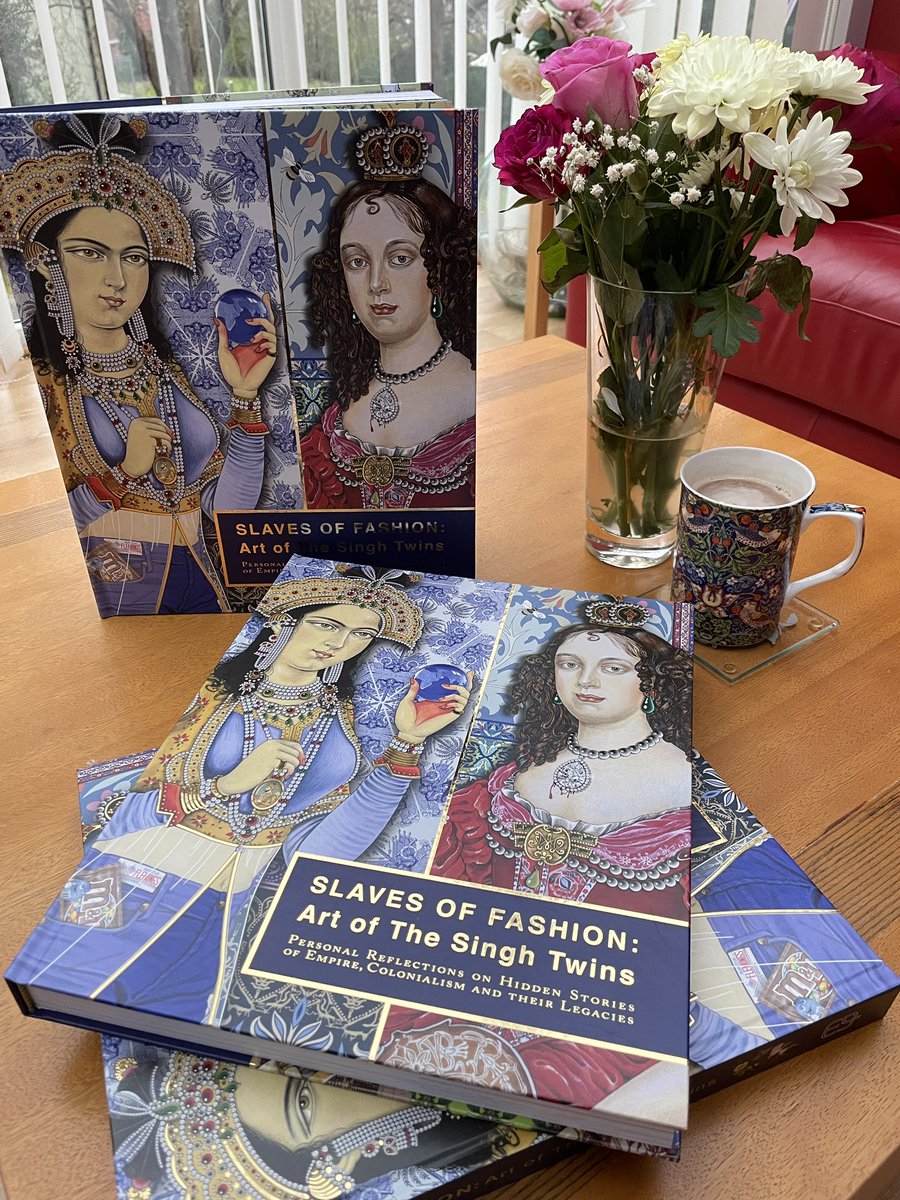 SUPER EXCITED - our new ‘SLAVES OF FASHION’ coffee table book has arrived!  

Available to Pre-order now 👇🏽

manchesteruniversitypress.co.uk/9781526186126/

Published by - @manchester_university_press 
Supported by - @sikhlens 
Printed in the UK by - LT Print Group