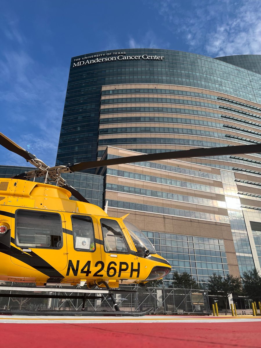 air_phi's tweet photo. Care when it matters most 🏥. 

#phiairmedical #lifeflight #nurse #paramedic #aviation #medical #helicopter #houston #texas #texasmedicalcenter https://t.co/CIVxXlvIe3