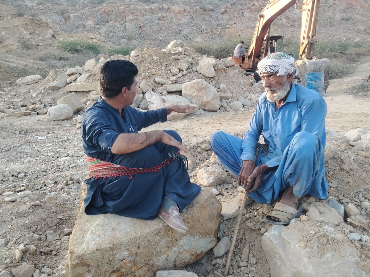 سستا آدمی آج کل عزت کا دعویٰ کرنے لگا ہے، غدار وفا کی باتیں کر رہا ہے، اور منافق سچائی پر بحث کر رہا ہے.. یہ سب کچھ ایکس کی دنیا میں جو اسپیس چلتے ہیں یہ سارے وہاں موجود ہوتے ہیں اِس بابا نے بتایا