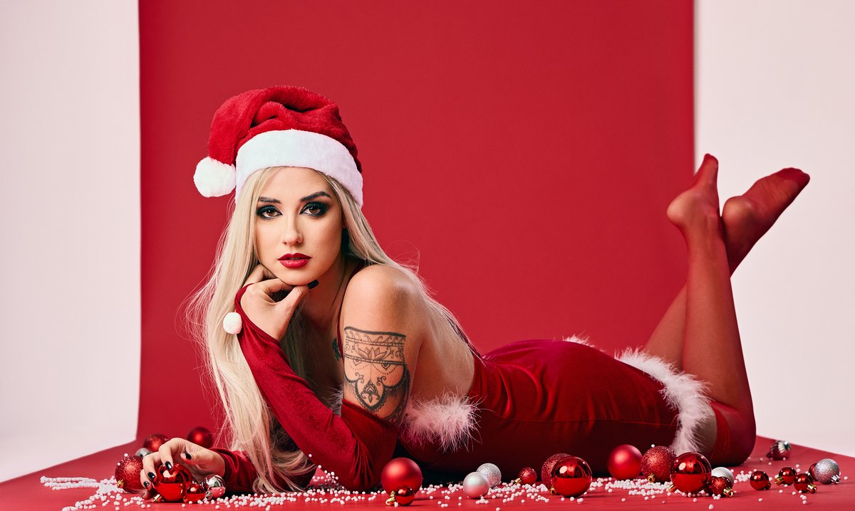 Pedrogameiro's tweet photo. Sessão fotográfica de Natal.
Mãe Natal!!!!!
MERRY CHRYSTMAS 🎄
#natal #Christmas2024 https://t.co/5sgEyaqZQo
