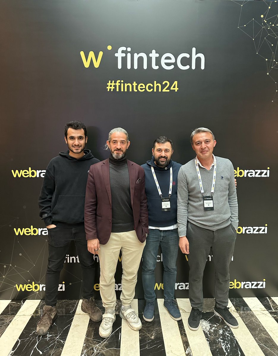 vkorkmaz10's tweet photo. .@altcointurk ekibi olarak bugün @webrazzi #fintech24 etkiliğindeydik.

Next Wave by @CoinTRTurkiye sahnesinde, Web3 ekosistemlerinde güçlü topluluklar inşa etmenin yollarını panelinde konuşma yaptım.

Web2 ağırlıklı katılımcılarla kripto para ve Blockchain konuşmak keyifliydi. https://t.co/omhuU4Akuc