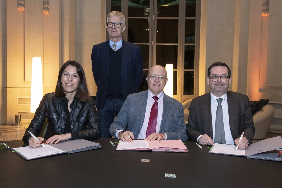 Académie de Versailles tweet media