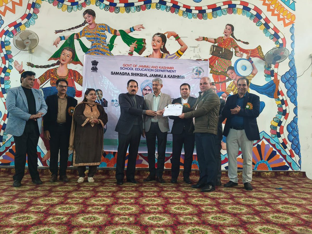 Samagra Shiksha, J&K (@jksamagra) on Twitter photo Unity in diversity shines bright!
The culmination of Bhartiya Bhasha Utsav 2024 at SRML HSS Parade, Jammu, celebrated linguistic harmony with remarkable student performances. Led by PD <a href="/JKSamagra/">Samagra Shiksha, J&K</a>, Sh. Rakesh Magotra, the event echoed the spirit of 'Bhashein Anek, Bhav Ek'. Unity in diversity shines bright!
The culmination of Bhartiya Bhasha Utsav 2024 at SRML HSS Parade, Jammu, celebrated linguistic harmony with remarkable student performances. Led by PD <a href="/JKSamagra/">Samagra Shiksha, J&K</a>, Sh. Rakesh Magotra, the event echoed the spirit of 'Bhashein Anek, Bhav Ek'.