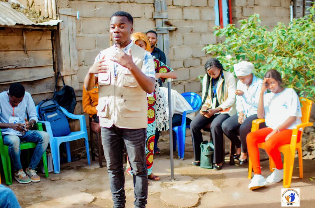 pshabani920's tweet photo. #16JoursdActivisme
Pour clore la campagne #16DA, notre équipe @Asrjrdcongo Sud-Kivu a mené un dialogue communautaire avec les jeunes de PANZI, sur les #VBG et leurs conséquences y compris les moyens d'y remédier. 
@IpasRDC
@UNFPARDC
@PNUDRDC
@mingefae
@OMSRDCONGO
@msi_rdc https://t.co/SGyza5CwL3