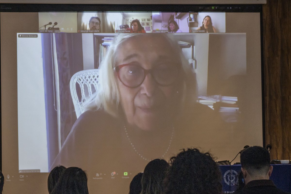 💡 El #CRUCH llevó a cabo su 6° Encuentro Nacional sobre violencia de género en universidades en la <a href="/umcecl/">UMCE</a>, abordando desafíos y estrategias para crear entornos más seguros y equitativos. ¡Seguimos avanzando! 💪

Más detalles 👉 consejoderectores.cl/2024/12/10/sex…

#IgualdadDeGénero