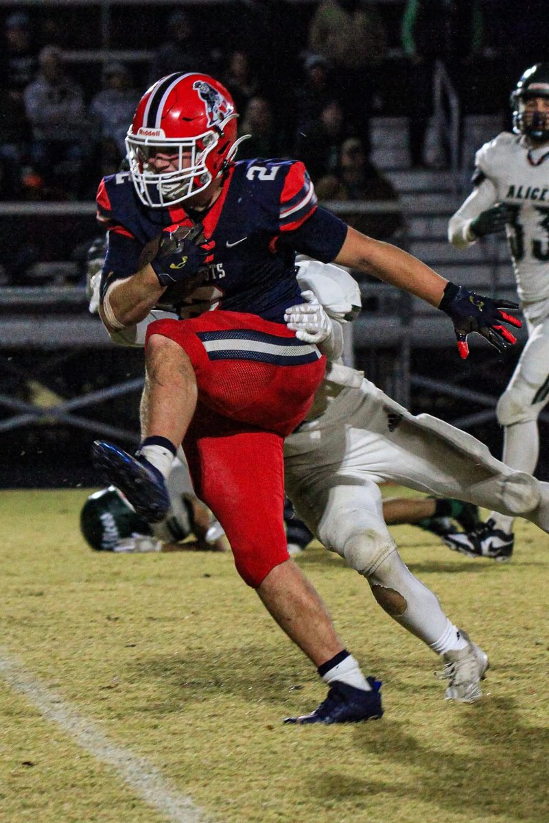 HHQBCLUB's tweet image. ✅VOTE FOR JETT &amp;amp; HUNTER✅

MaxPreps Week 14-15 Indiana High School Athlete of the Week

maxpreps.com/news/RuKbZKv4N…

Jett Goldsberry and Hunter Meredith, Heritage Hills (Lincoln City) Football Tandem dominated in a 38-15 win over Ft. Wayne Bishop Leurs in the IHSAA Class 3A final.…