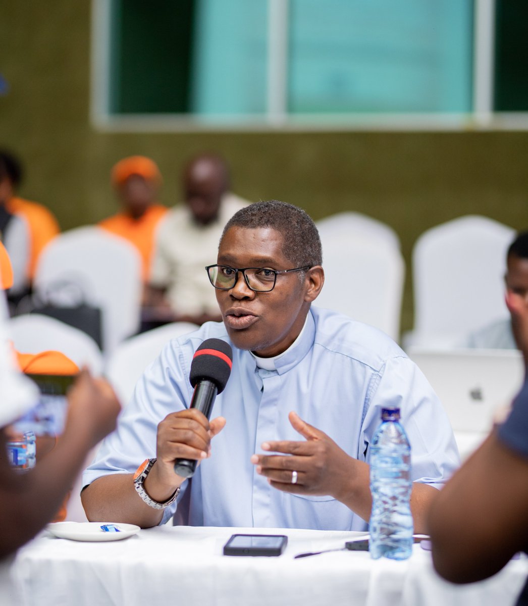 UNFPAZambia's tweet photo. Day 2: #CulturalResettingSymposium concluded with traditional leaders, clergy, community leaders, government & civil society united to move forward with #OneVoice & #OneMessage to amplify awareness, promote inclusive services & challenge harmful norms. #16Days #NoExcuse https://t.co/SWy1ejJn88
