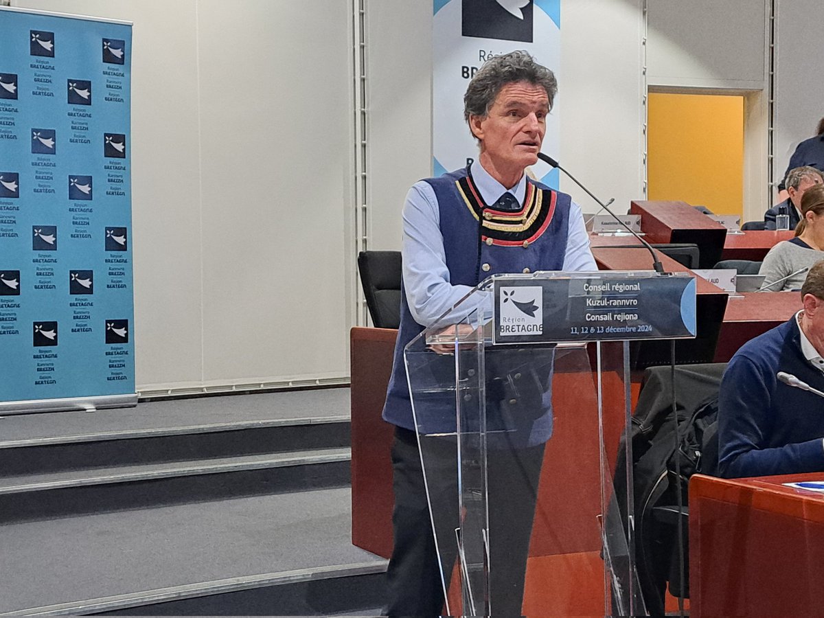 Si on additionne les ponctions sur la Région, les départements, les intercommunalités, les communes, le projet de loi de finance de l'ex gouvernement visait à enlever au total plus de 220 millions sur le territoire de la Région Bretagne souligne <a href="/Paul_Molac/">Paul Molac</a> durant le #DirectBZH