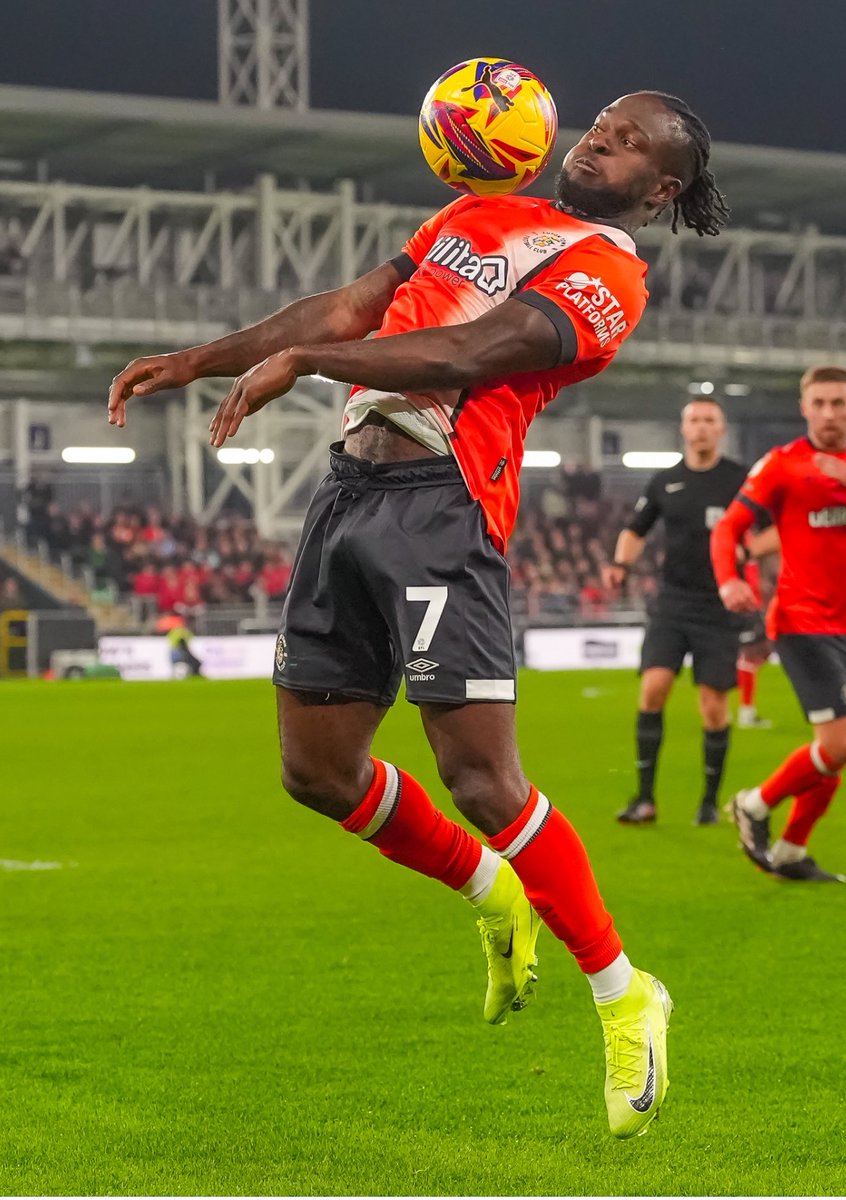 VictorMoses's tweet photo. Massive 3 points! Now onto next 💪🏾 #alwaysbelieve https://t.co/tNil3hbUKa