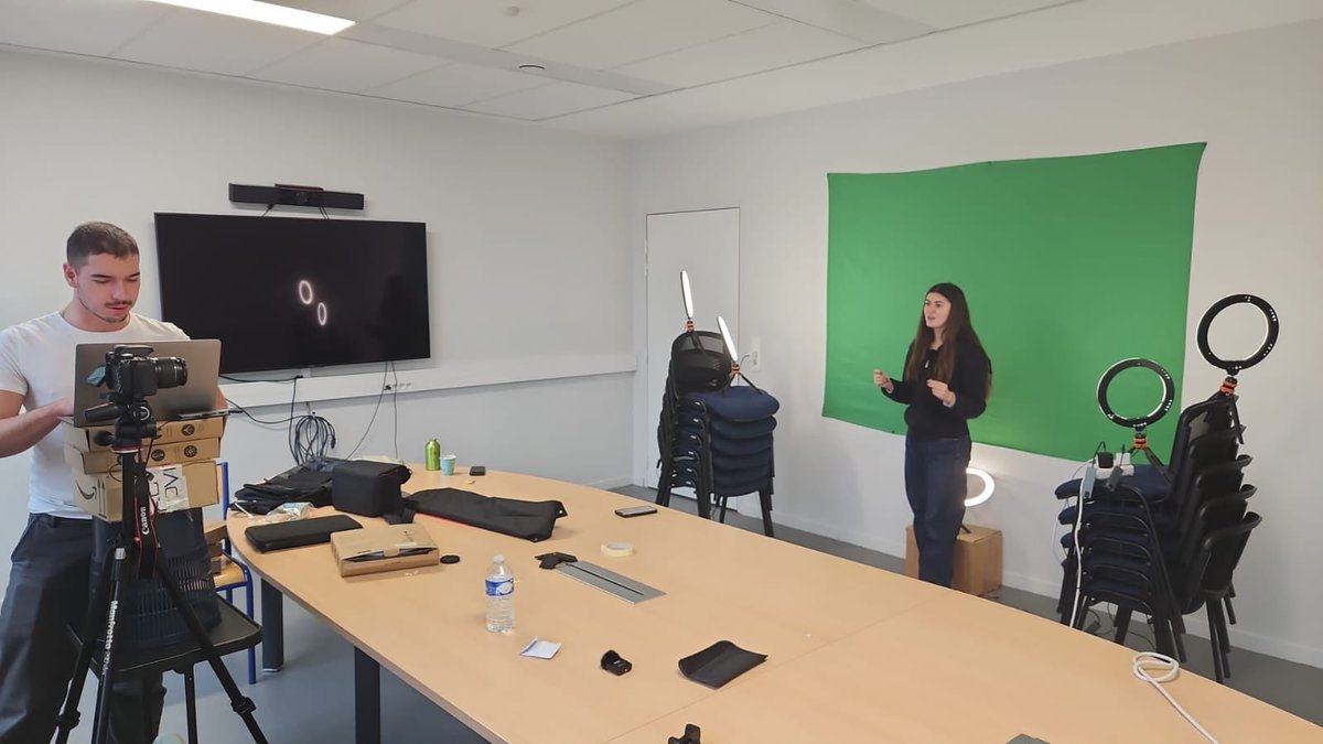 Les étudiant•es en M2 APAS et Sport et Sciences Sociales travaillent pendant 3 jours à la réalisation de vidéos de vulgarisation scientifique sur les thèmes généraux suivants : 
- Les sportives dans les médias
- Femmes précarisées
- Sport et cancer 👌🏻