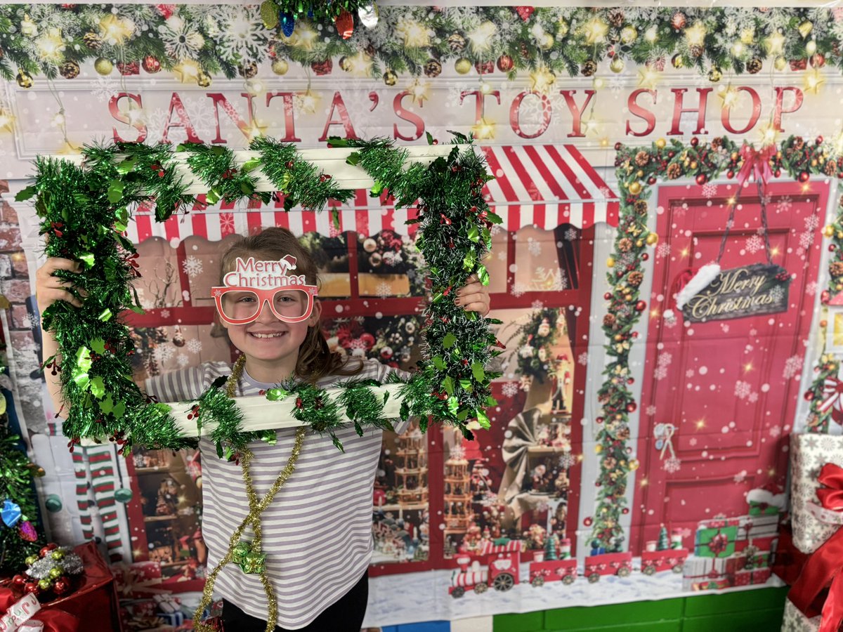 MrsJackopsic's tweet photo. Holiday Boutique Fun! Thanks, WPTO! https://t.co/lHYJtnLqbA