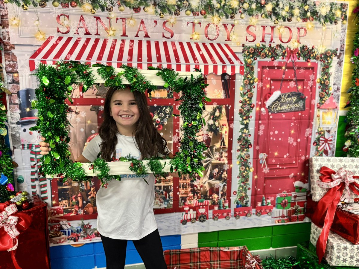 MrsJackopsic's tweet photo. Holiday Boutique Fun! Thanks, WPTO! https://t.co/lHYJtnLqbA