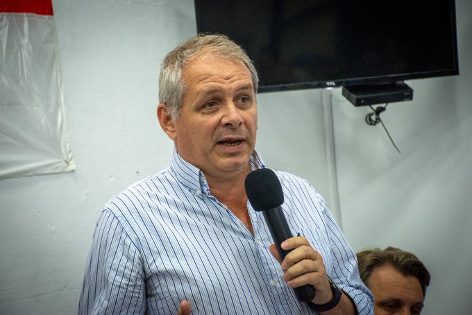 El intendente <a href="/g_lopezmendez/">Guillermo López M</a> aseguró que la próxima <a href="/FloridaIDF/">Intendencia de Florida</a> será de la <a href="/amo_62florida/">Agrupación Manuel Oribe</a>.
“Estamos abriendo otra etapa, la etapa más linda, la que algunos tenemos unas ganas locas para salir a defender un proyecto que ha hecho historia”.
floridanoticias.com.uy/la-proxima-int…