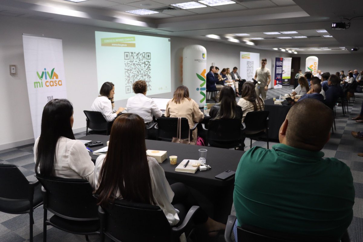 VIVAantioquia's tweet photo. ¿Qué ha hecho el Centro de Pensamientos adicional a este informe ? 
��Análisis de desistimiento 
💡Subsidiariedad
💡Se encuentra en elaboración financiación de vivienda. #VivaCumple✅ @GobAntioquia #VivaLab https://t.co/SCSuRS3uvS