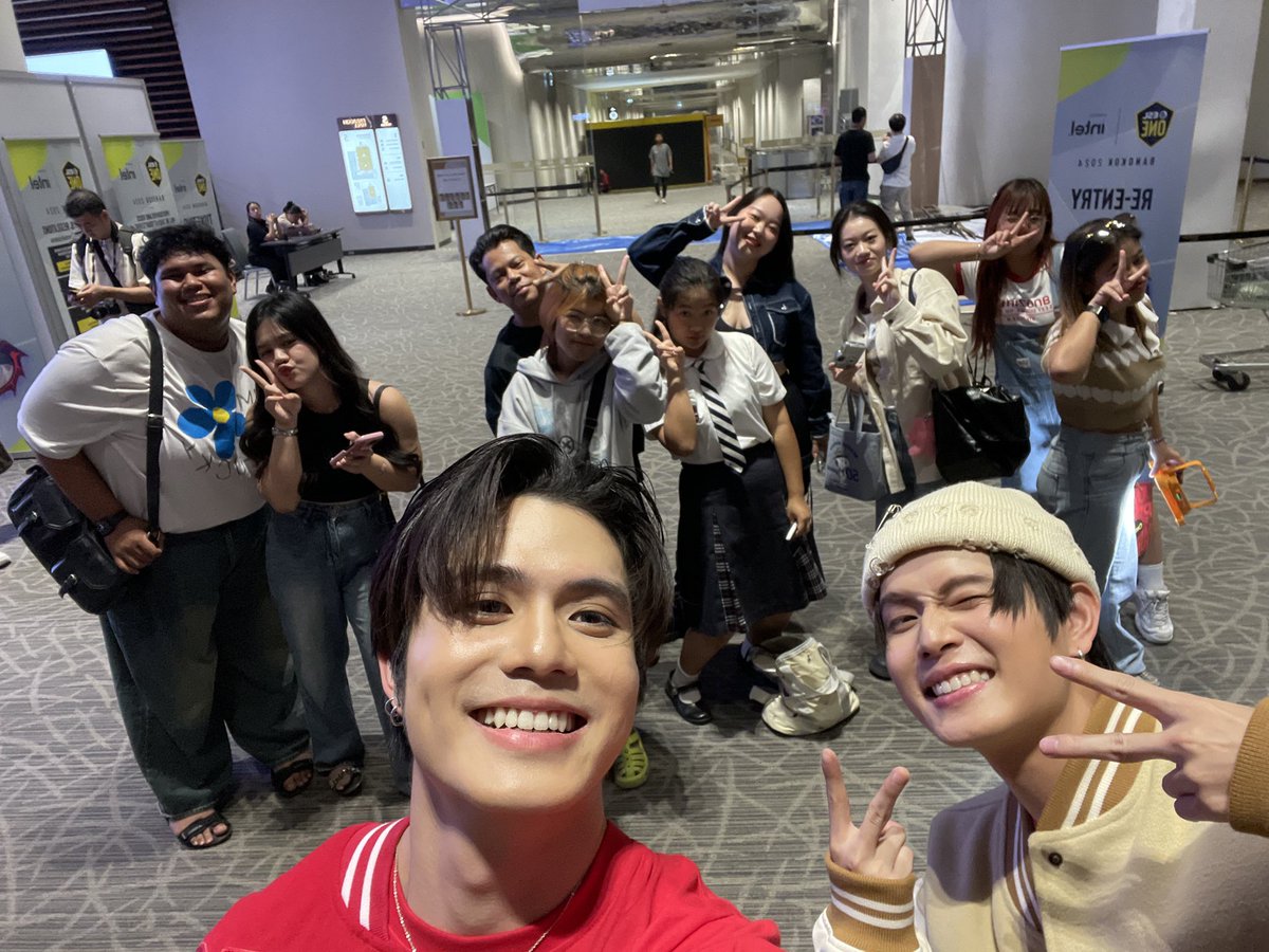 ขอบคุณทุกคนที่มาหากันวันนี้นะครับ รอนานเลย เดินทางกลับมาบ้านปลอดภัยนะครับบ เยิฟๆ🙏🏻♥️