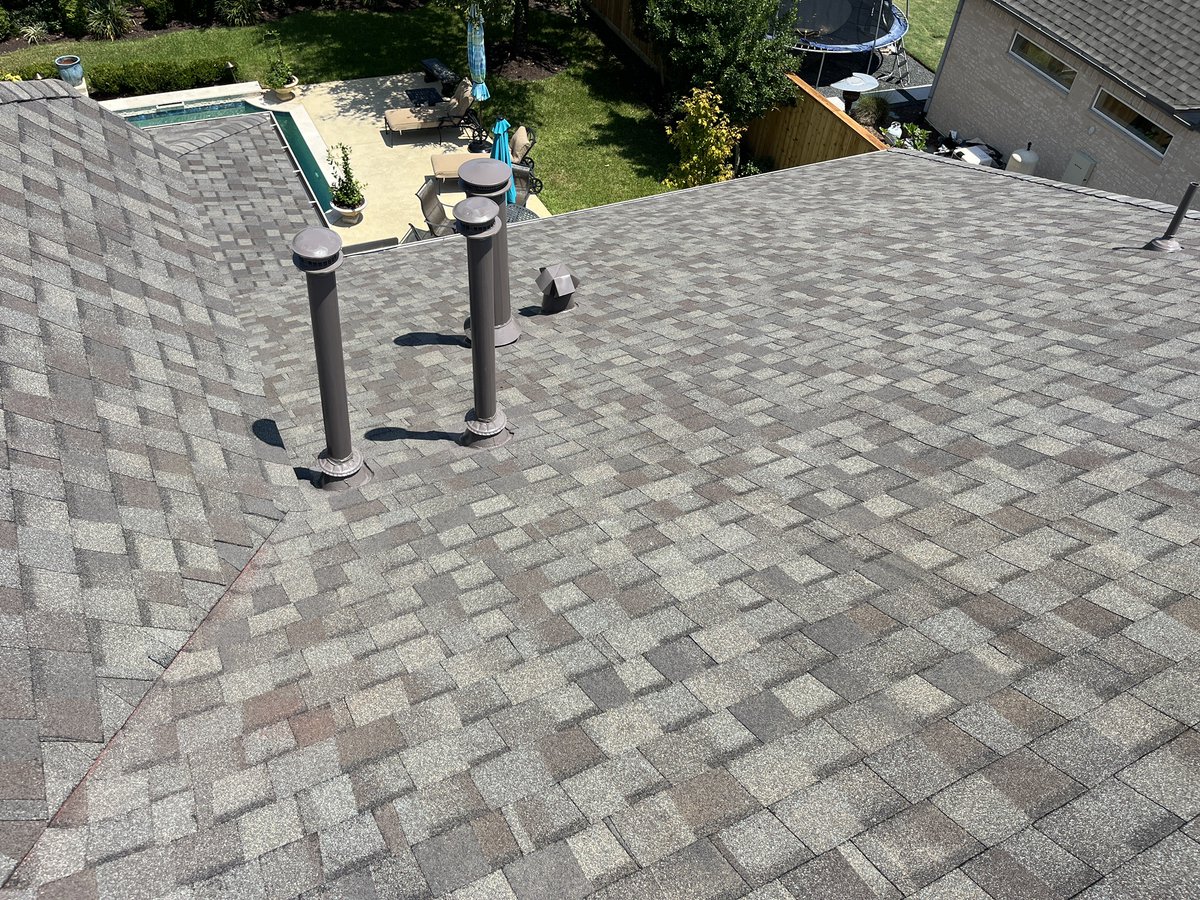 rtitexas's tweet photo. We are committed to providing the best roofing solutions. With our expertise and dedication, we ensure that your roof is in the best possible condition. https://t.co/YMbL4aDDeN 
 
#RoofingSolutions #ExpertService https://t.co/0CiD1nAld9