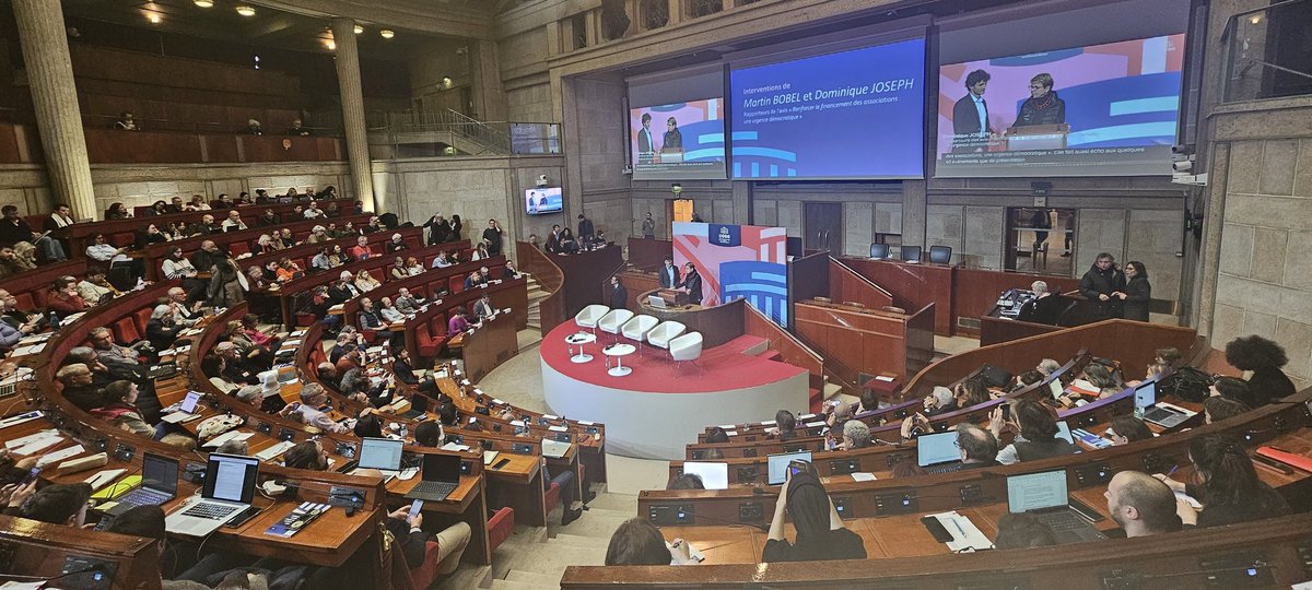 🔵 [En direct <a href="/lecese/">CESE</a> ] 

Ouverture devant 350 personnes de l’évènement « Financement des associations : comment concrétiser ? » faisant suite à l’avis co-rapporté par <a href="/DomimutJoseph/">Dominique Joseph</a> et Martin Bobel <a href="/assos_cese/">Groupe des associations du CESE</a> 

À suivre ici 👉 lecese.fr
Et en #LT ici 👇