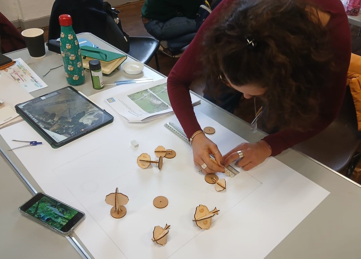 ProjectOrchard's tweet image. Snapshots from our recent #OrchardDesign day in Lewisham 📏 Students planned their orchards based on site characteristics like sun exposure, microclimates, and human and wildlife activity.

Want to learn how to design orchards? Check out our courses: lght.ly/8l3jlj2