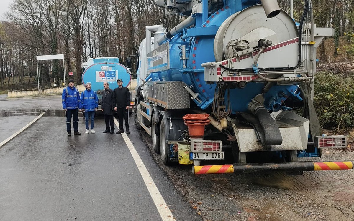 Kılıçlı Mahallemizin atıksu hatlarının temizlik-görüntü işine Muhtarımız Ali Aslan Özdem eşliğinde start verip temizlik-görüntü işinin önemi ve aşamaları hakkında kendilerine bilgi verdik. #iski #ibb #beykoz
