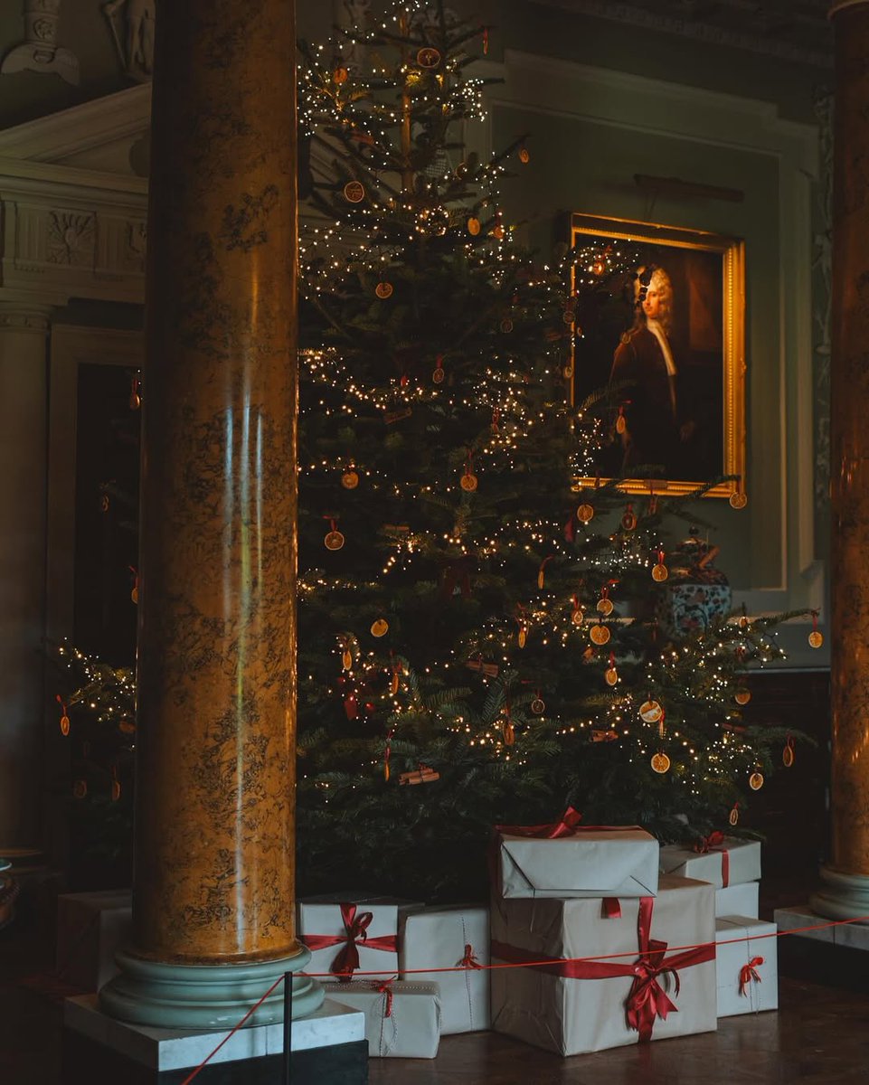 NationalTrustNI's tweet photo. Castle Ward at Christmas 🎄 🎁
Thanks to nataliewhitephotography_ for sharing these beautiful snaps from her festive visit, where she took a step back in time exploring the traditions of an 18th century Christmas ✨
#CastleWard #NationalTrustNI #HistoricChristmas https://t.co/krrvJ0A4gc
