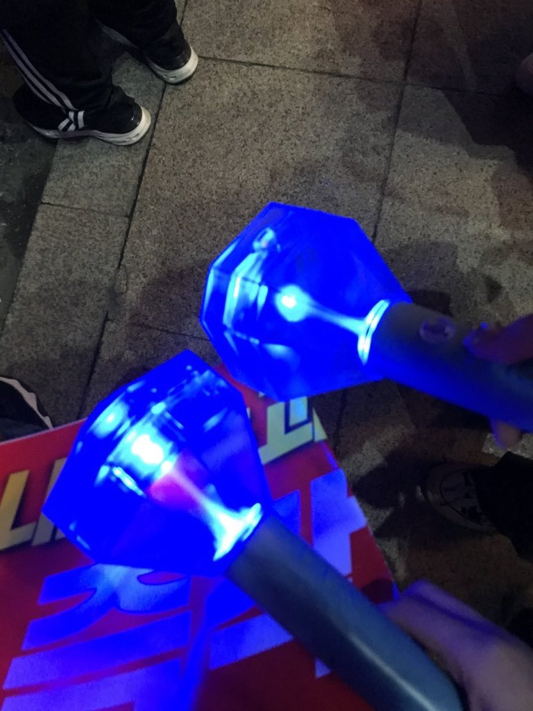 solum_99's tweet photo. 준규야 살기 좋은 세상 만들어줄게 https://t.co/5xmqhT7H2P