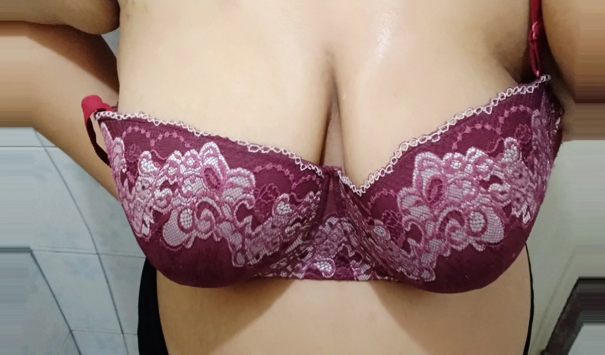 มาช่วยดึงลงหน่อยยย 🤭 #สาวอ้วนขี้เงี่ยน #สาวอ้วนขี้อ่อย #สาวอ้วนน่าฟัด #สาวอ้วนนมใหญ่ #แหลมฉบัง