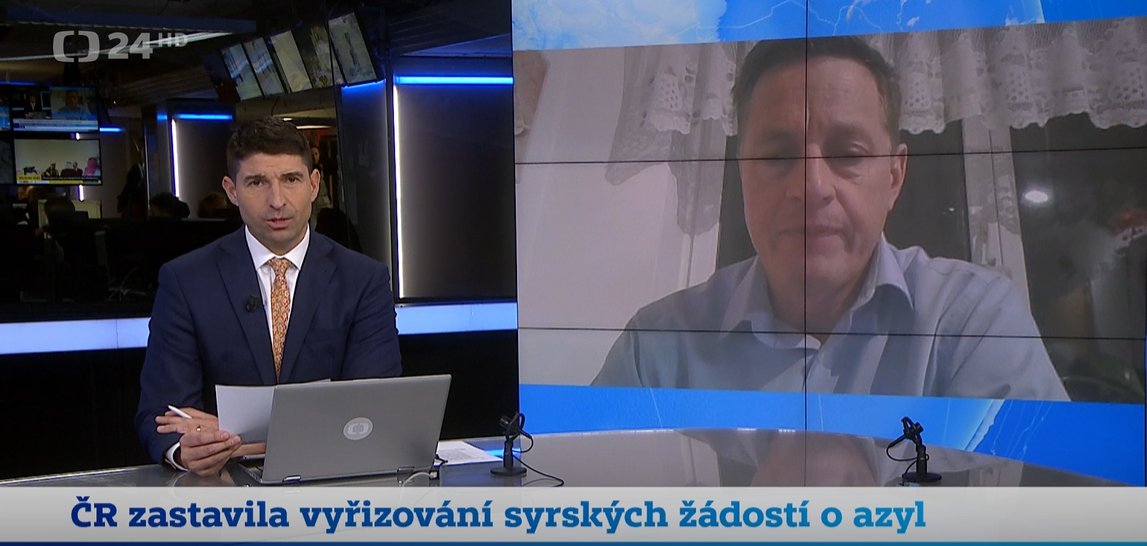 Držíme Sýrii palce, aby byla svobodná a lidé se mohli bezpečně a dobrovolně vracet. Diktatura Bašára Asada byla brutální a vyhnala ze svých domovů 12 milionů lidí na víc než desetiletí.

Celá reportáž ve 13 minutě: ceskatelevize.cz/porady/1010149…