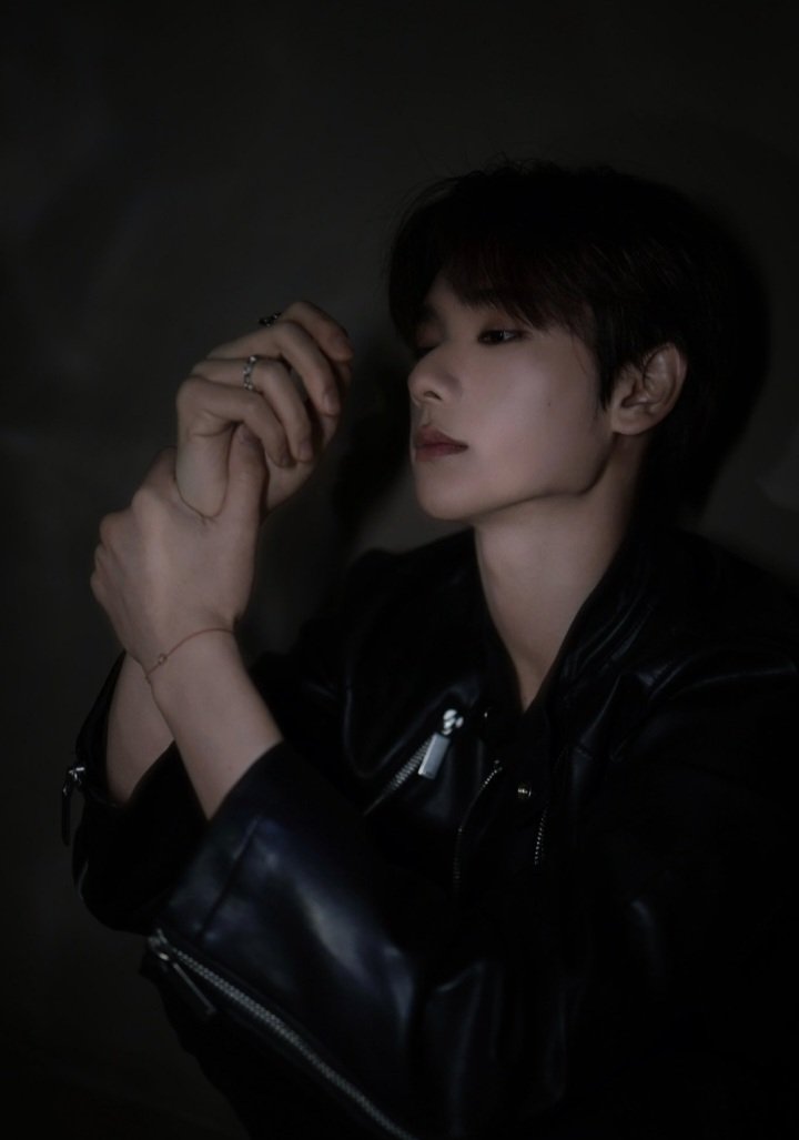 M_MyHome's tweet image. หนุ่มชุดหนังคืออะไรก่อน 😎
#นายท่านกรชิต #高卿尘Nine #GaoQingchen  
#Nineくん #가오칭천 
@naninenai99