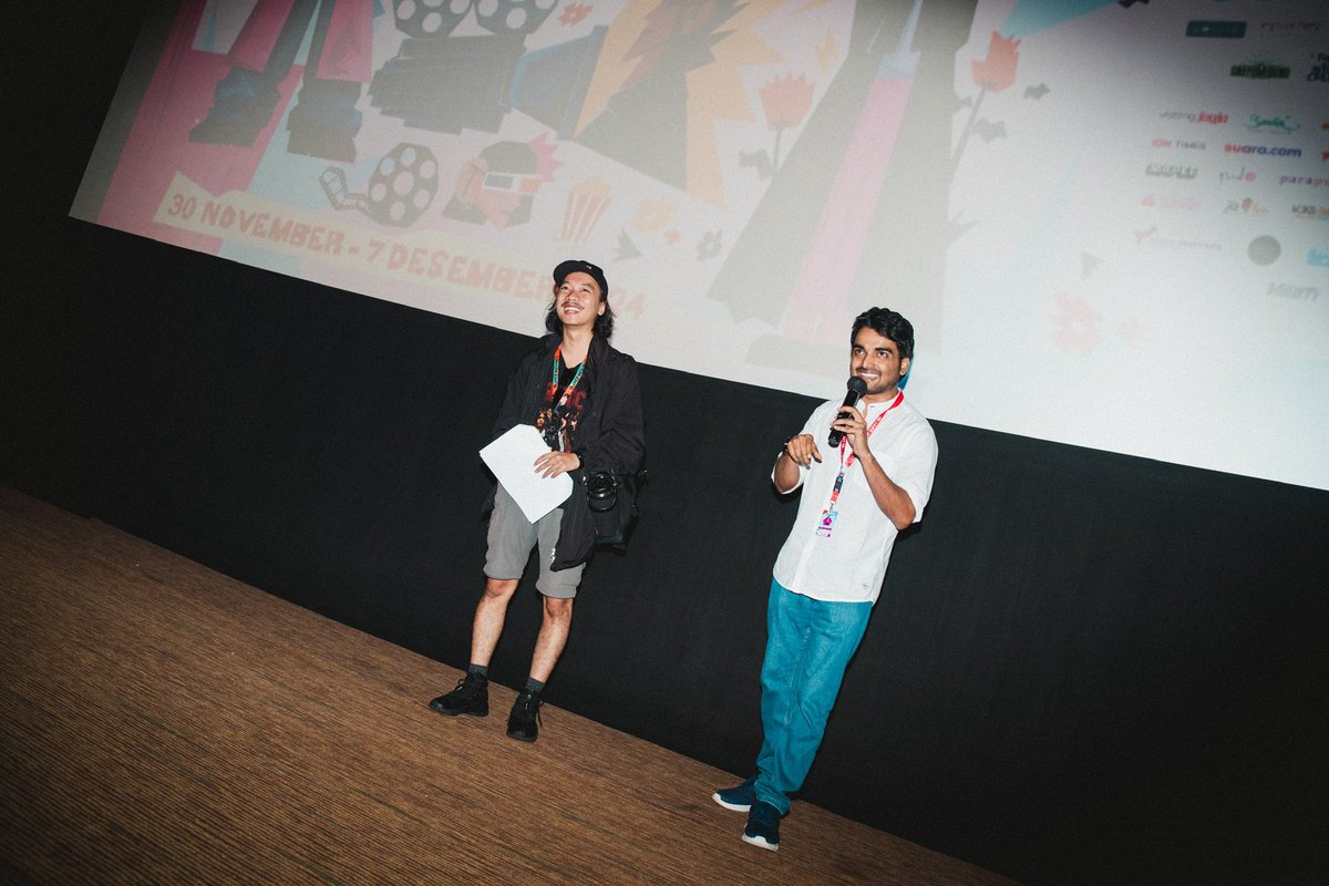 IamAbhiShetty's tweet photo. Q&A @JAFFJogja #NRKM #SundaySpecial
Screening our film at JAFF was an incredible experience! I truly appreciated the passionate audience and dedicated volunteers. Thank you for the warm hospitality and for organizing such an amazing festival.
#NaaleRajaaKoliMajaa #Kannadafilm https://t.co/UlguDi4q8T