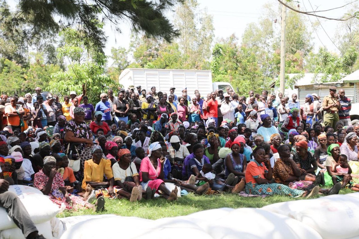 WycliffeOchiaga's tweet photo. Joined the CS for @EACAffairsKenya @CSBeatriceMoe & PS @harsama_kello for a stakeholder meeting with rice farmers in Muhoroni & Ahero,@KisumuCountyKE .Rice farming is vital for food security & economic growth.

@LBDAgov supports farmers via Value Addition through our Rice Mill & Sustainable Development initiatives.

#FoodSecurity 
#RiceFarming
#BETA