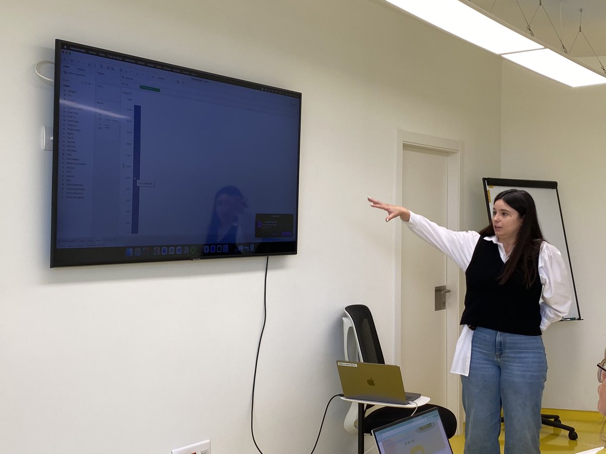 ✅El #AnalisisDeDatos en tiempo real puede ser crucial para una empresa! Por ese motivo hoy hemos aprendido a utilizar el Software de análisis e inteligencia de negocios #Tableau, en la formación que hemos organizado junto a <a href="/Acelerapyme/">Acelera pyme</a> de <a href="/FEMPAlicante/">FEMPA</a> !

#MadeByLaNucia