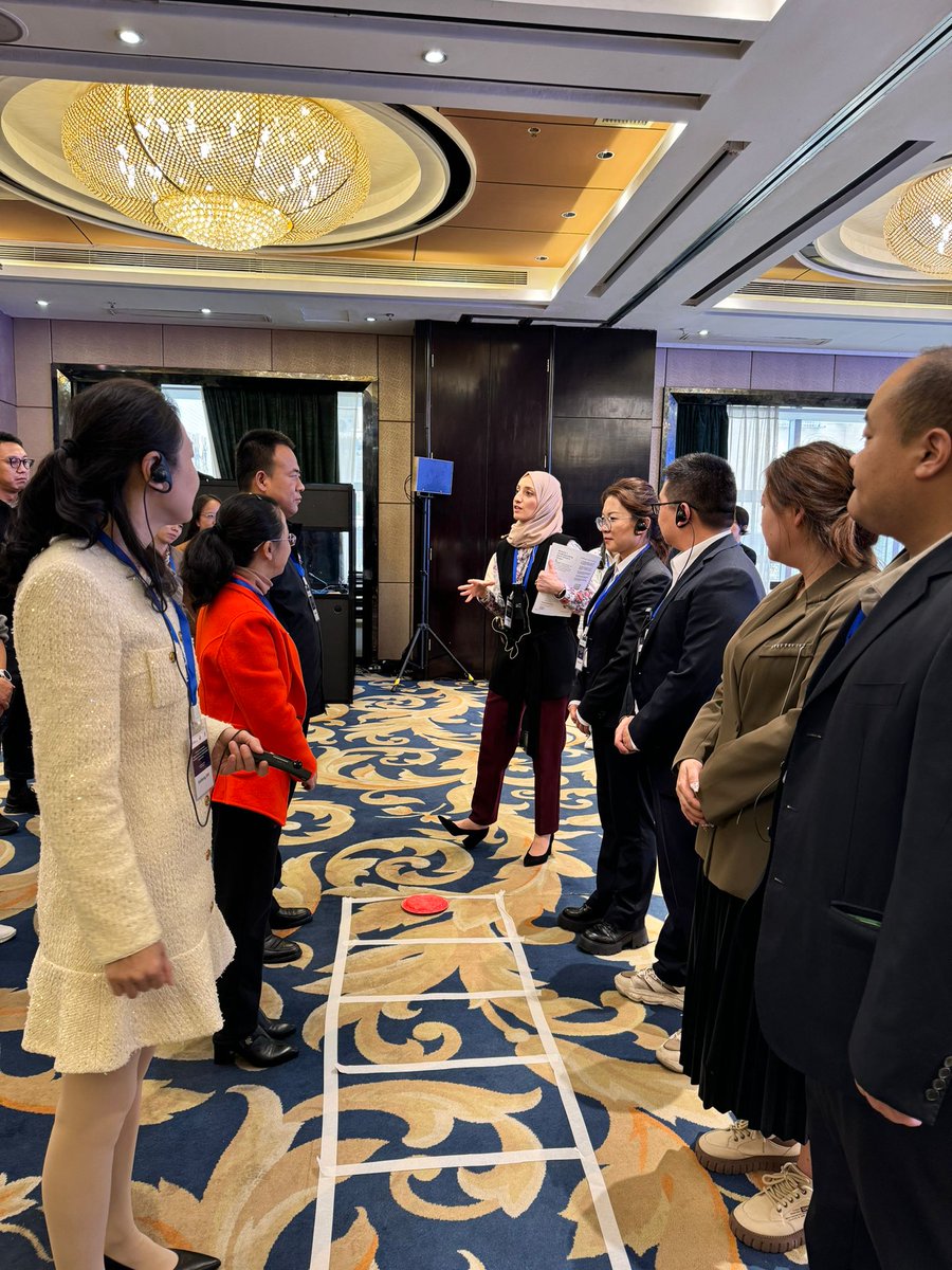UNODC Prevention Treatment Rehabilitation Section (@unodc_ptrs) on Twitter photo In collaboration with China's National Narcotics Control Commission (NNCC), <a href="/UNODC/">UN Office on Drugs & Crime</a> launched the #FamilyUNited Programme in Chengdu.
Policymakers participated in a training on the <a href="/UNODC/">UN Office on Drugs & Crime</a>-<a href="/WHO/">World Health Organization (WHO)</a> Int'l Standards on Drug Use #Prevention.
📖 Read more:
t.ly/5I9cf In collaboration with China's National Narcotics Control Commission (NNCC), <a href="/UNODC/">UN Office on Drugs & Crime</a> launched the #FamilyUNited Programme in Chengdu.
Policymakers participated in a training on the <a href="/UNODC/">UN Office on Drugs & Crime</a>-<a href="/WHO/">World Health Organization (WHO)</a> Int'l Standards on Drug Use #Prevention.
📖 Read more:
t.ly/5I9cf