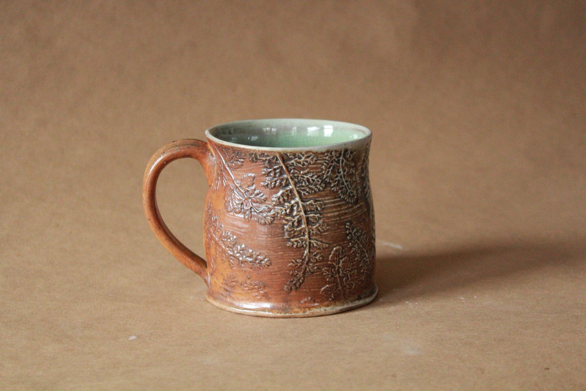 gabelcramer's tweet photo. Go check out some ceramics for this holiday season on my website! 15% off all orders over $60, lots of pots still available! https://t.co/wTwSNVA24G https://t.co/bvUw18zu3t