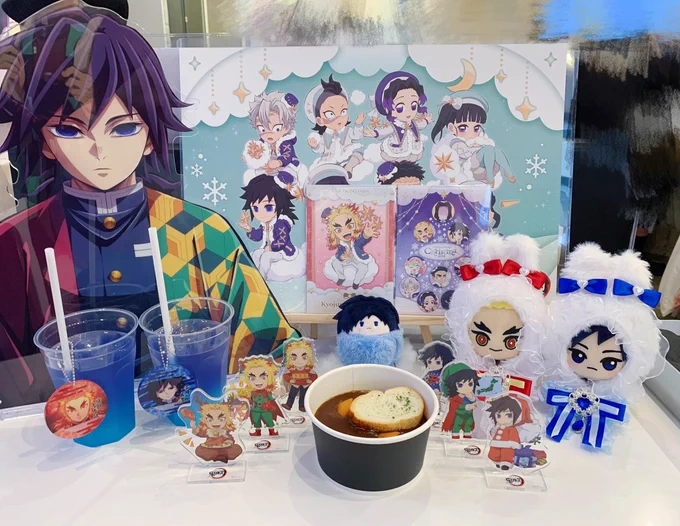 クリスマス初日に行かせていただいた時の真っ白の着ぐるみはおニューです 