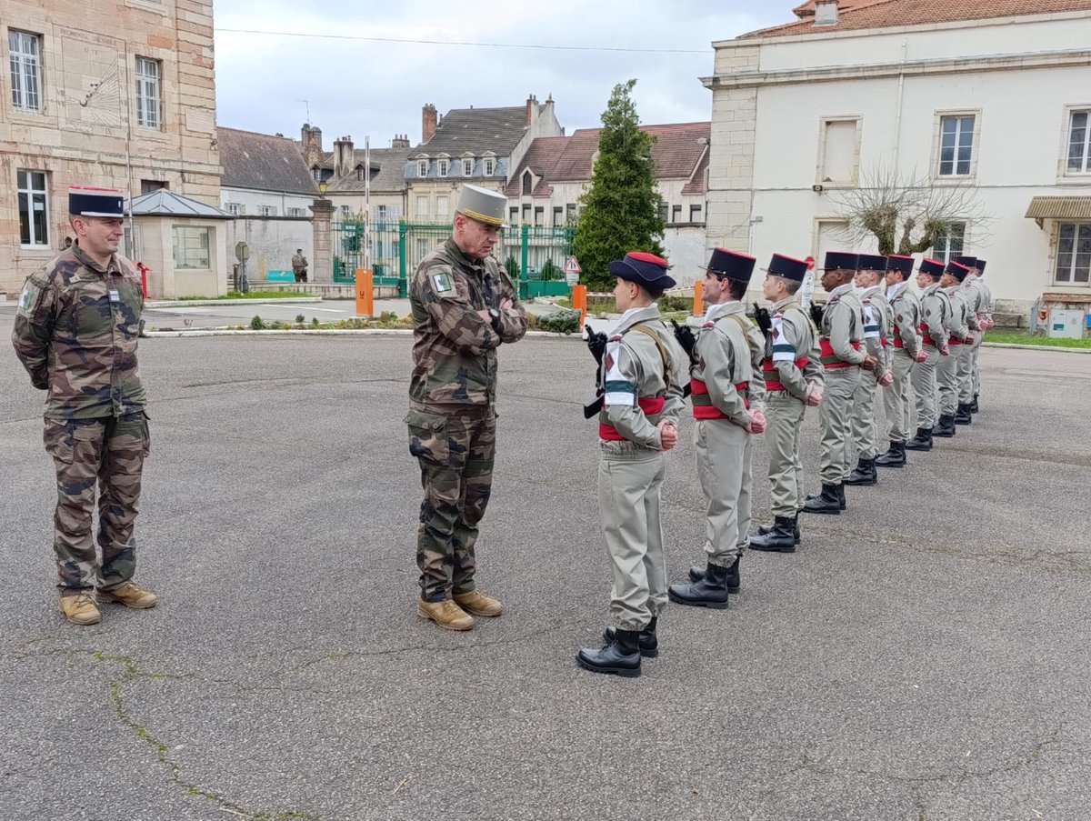 Chef de corps du 511e régiment du Train tweet media