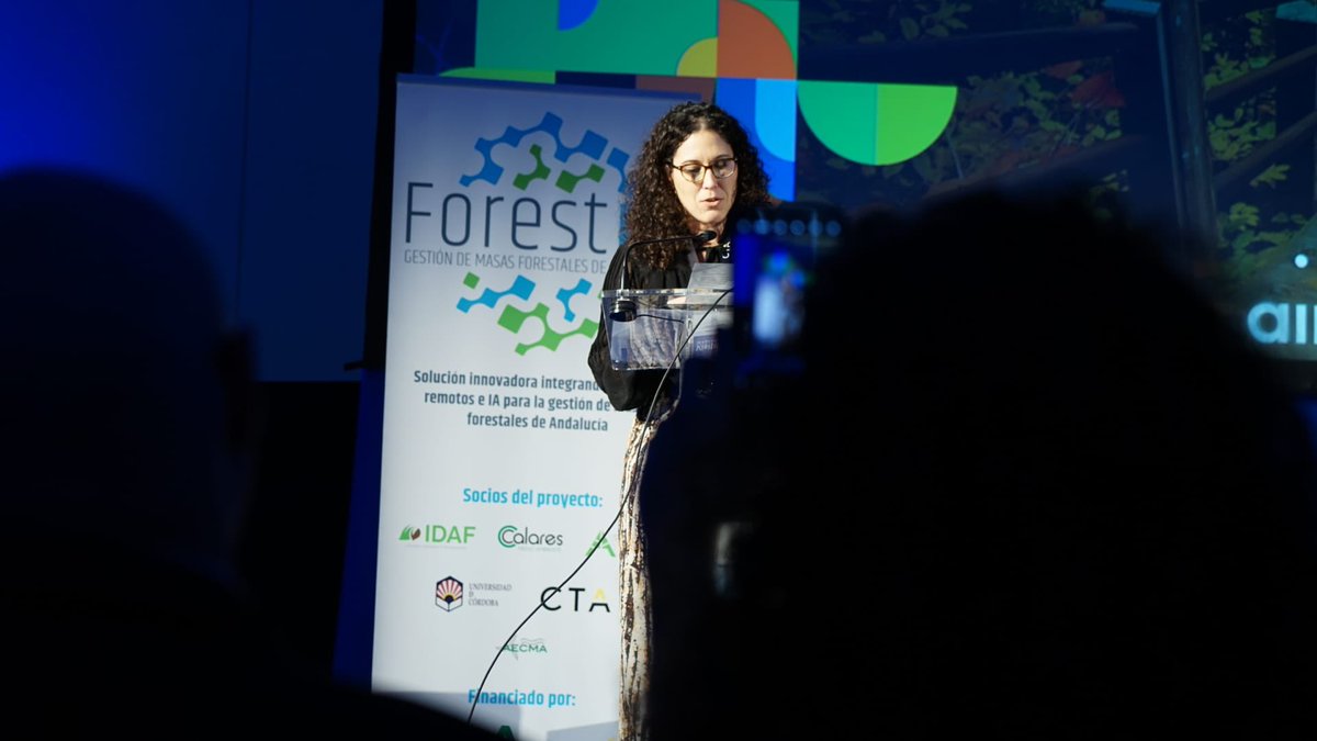 Forestia_eu's tweet photo. 🌿 ¡Damos inicio a nuestra jornada final de resultados del Grupo Operativo Forestia en la @AireExpo! 

Marta González Danta, técnico de comunicación de @CTAndalucia, abre este evento dedicado a la innovación tecnológica en la gestión forestal. 📋✨ https://t.co/FJwaWVCRzI