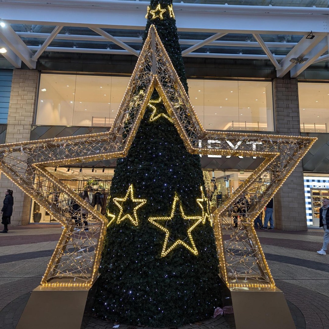 CHSS colleagues and volunteers across the country recently took part in <a href="/PathsforAll/">Paths For All</a> #StepCountChallenge 🚶‍♀️👣

We've certainly been getting into the festive feels!🌟

Taking steps to incorporate walking into our working days and getting out and about locally when we can. 🚶‍♂️