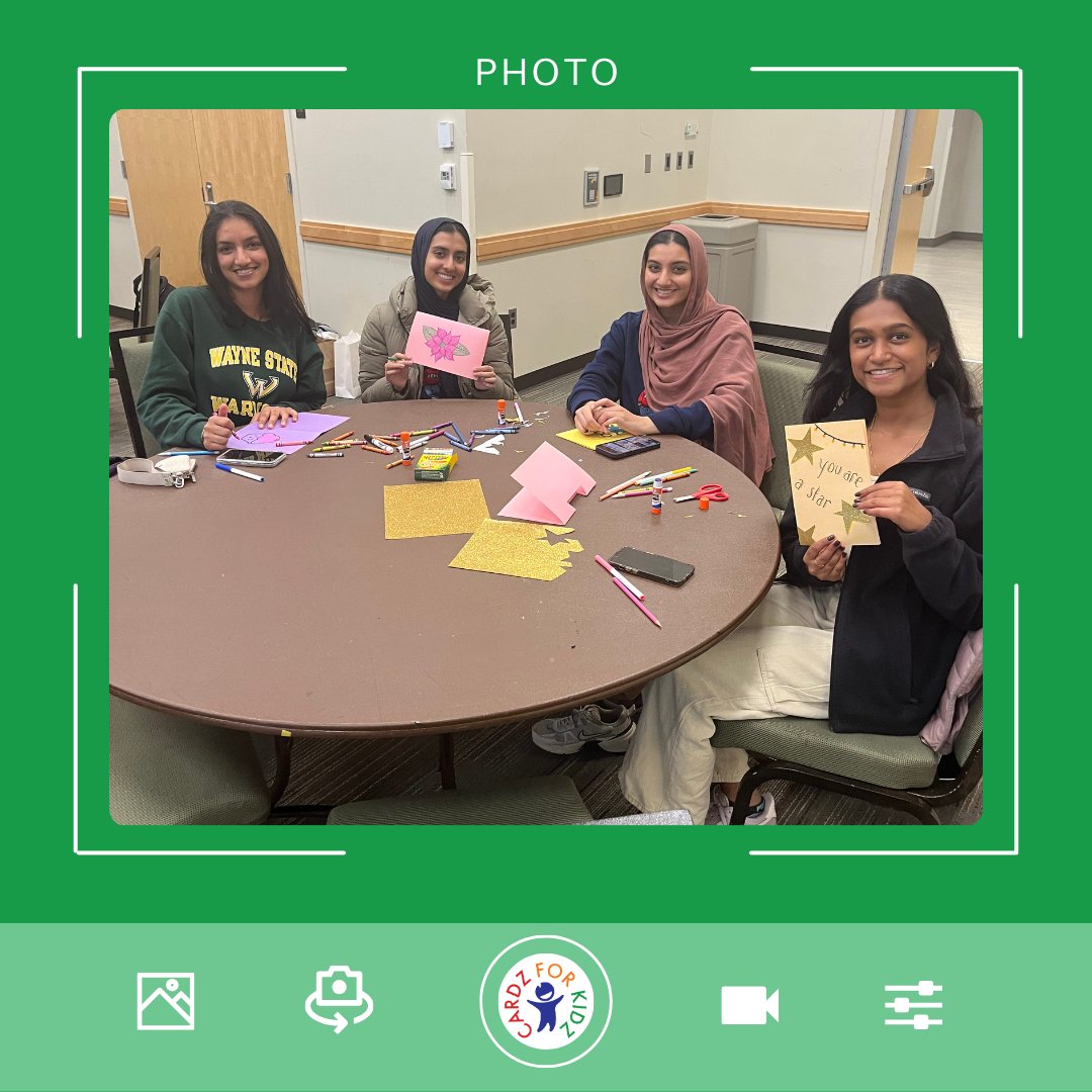 cardzforkidz's tweet image. A huge THANK YOU to the Osteopathic Medicine Club at @waynestate for the fantastic cards from your event! Your creativity and kindness will bring smiles to so many faces. Thanks for helping us spread joy, one card at a time! 
#CreativeCards #KindnessMatters #HealthAndWellness