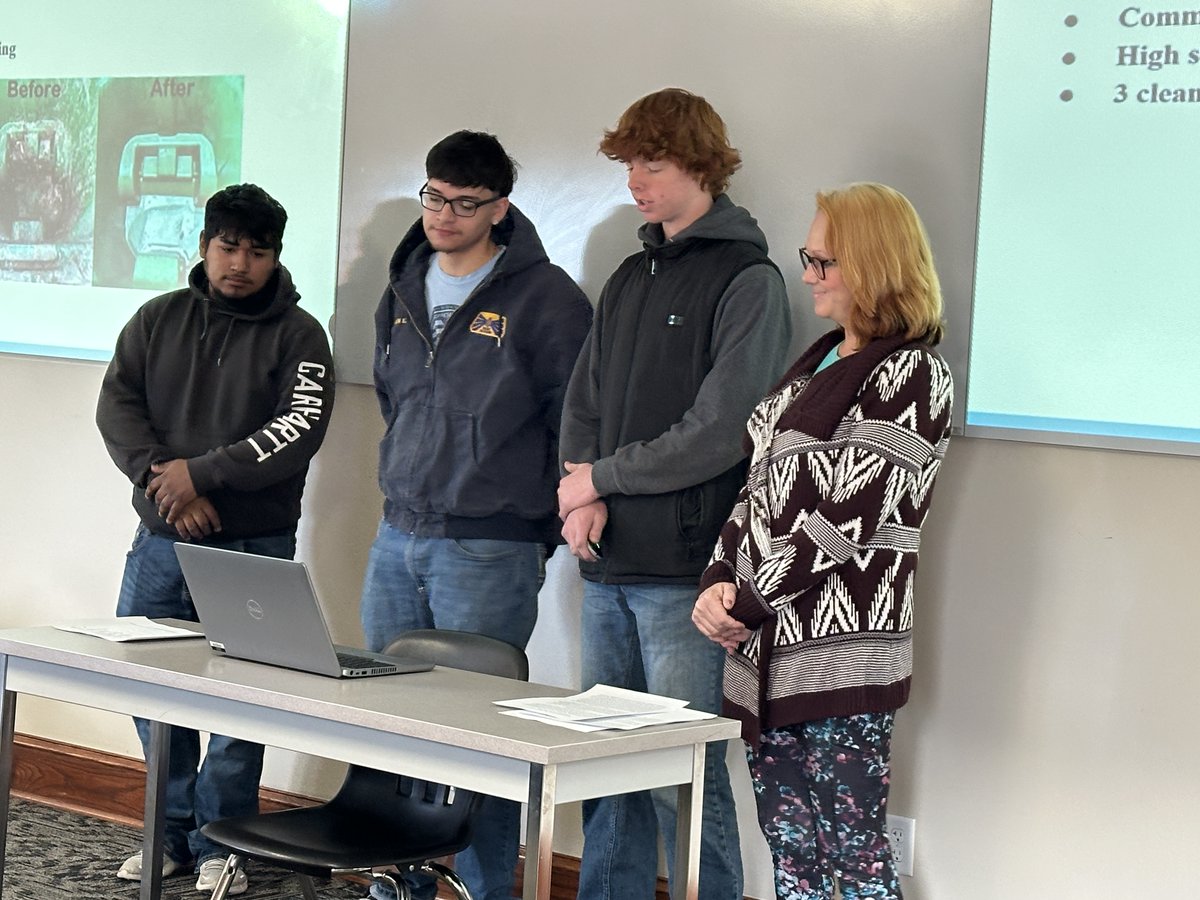 FlintHillsTech's tweet image. 🌟 Watch out, Shark Tank! Our English for Technical Professionals students crushed their business proposal presentations last week. Technical skills + professional communication = career-ready Wranglers!
#WeAreWranglers #FHTC #FlintHillsTech #StudentSuccess