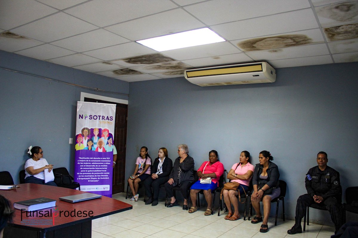 funsalprodese's tweet photo. 🌟 Fortalecemos los CMPV en San Dionisio con el objetivo de generar un fondo sostenible desde el reciclaje ♻️ para la restitución de derechos de las mujeres.

Gracias al financiamiento del Ayuntamiento de Valencia, impulsamos comunidades justas y solidarias.

 #DerechosHumanos https://t.co/5HArgZRnp2