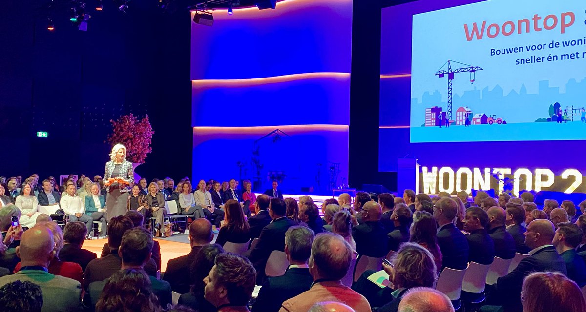 Vandaag de #Woontop. Afspraken om de bouw van nieuwe, vooral betaalbare woningen te versnellen. Met woningzoekenden, overheden, Kamerleden, bouwers, ontwikkelaars, corporaties en vele andere bij de #woningbouw betrokken partijen.