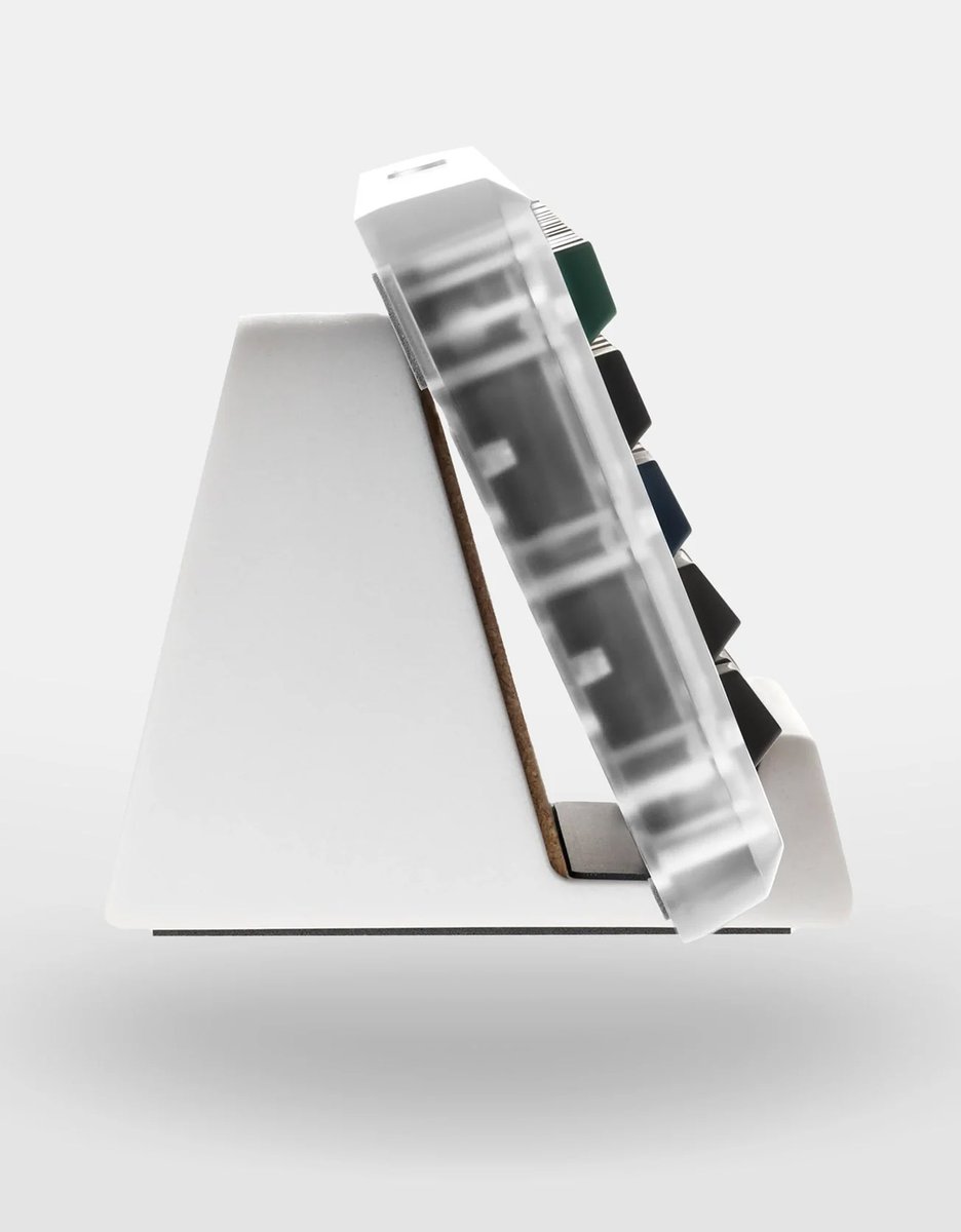 Happy Wednesday! 

Today we have some extras going live of some popular products like the Model OLED, MTNU Granite and the Norbauer Space Dock.

Check all of it out: novelkeys.com