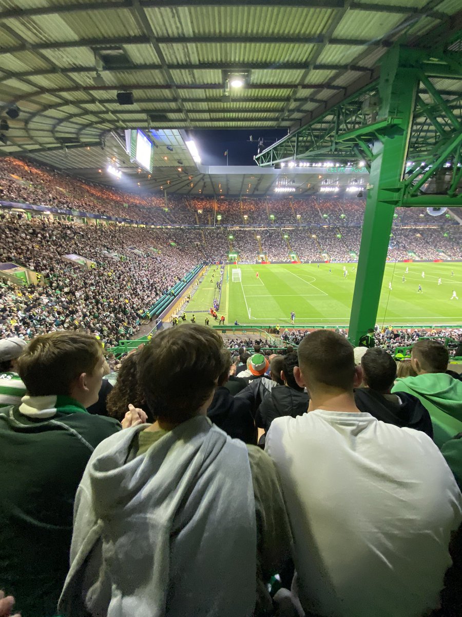 dmagee875's tweet photo. 11. Celtic vs Slovan Bratislava, Celtic Park. Unreal UCL night. https://t.co/9zWgjUoRbV