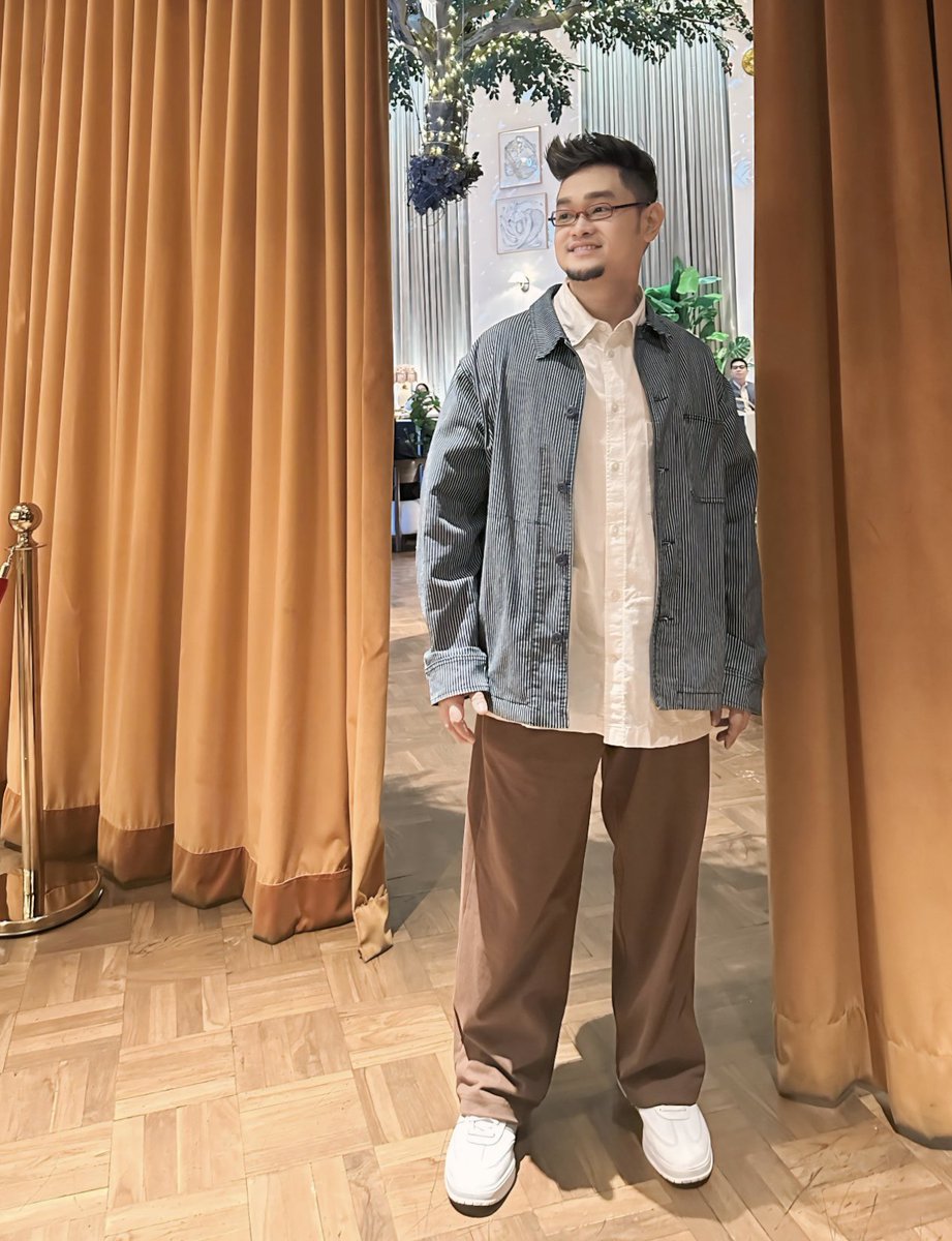 mrfu_mayganon's tweet photo. hosting seagate's denim thanksgiving party. (getlak ako external drive. external drive?!) #seagate #thanksgivingparty #umanota #bgc #host #tagabulabogngbuonguniverse #mayganon https://t.co/iPMKVY4bT1