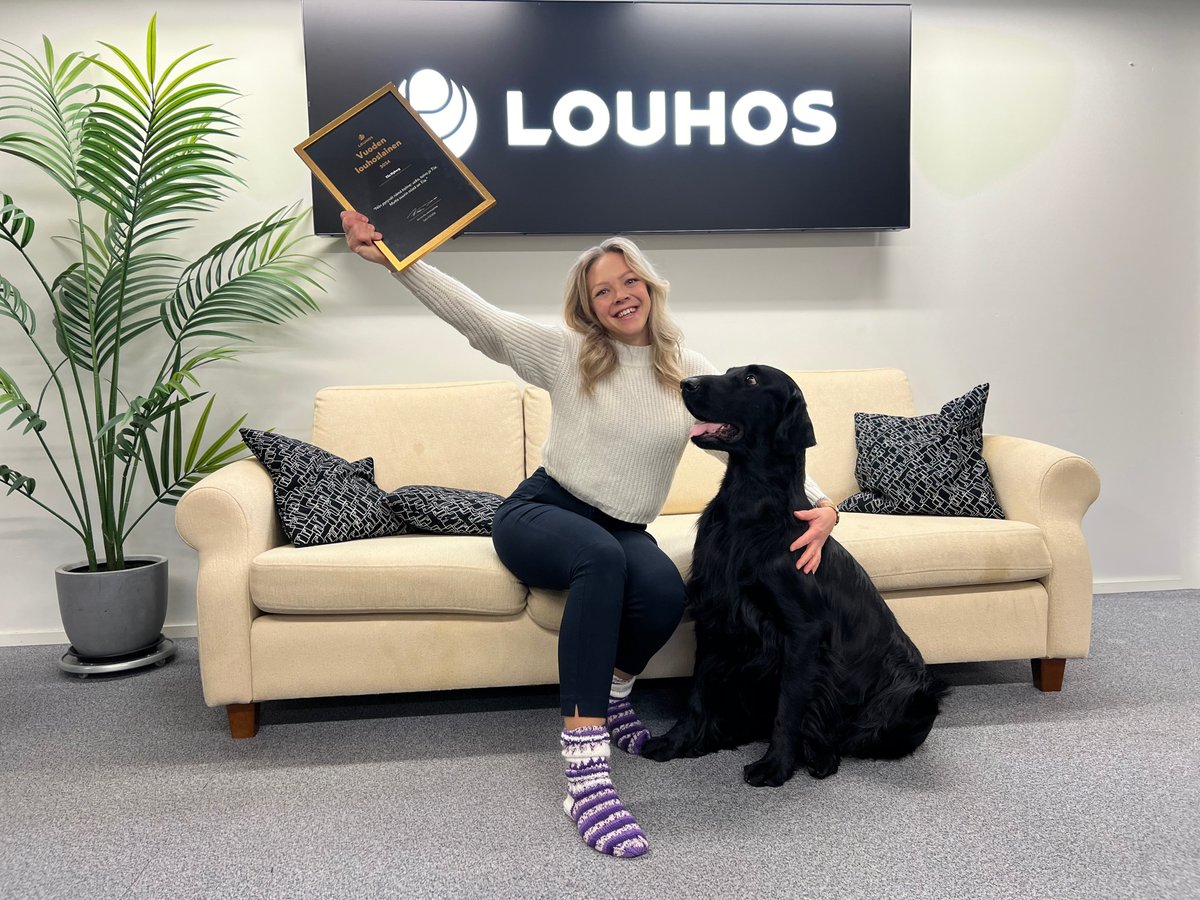 "Niin pysyvät nämä kolme: usko, toivo ja Tiia. Mutta suurin niistä on Tiia.”

Kiitokset parhaasta mahdollisesta työkaveruudesta ja lämpimät onnittelut tuoreelle Vuoden louhoslaiselle! 🥰

Uutinen: louhosdigital.fi/blogi/hallinno…