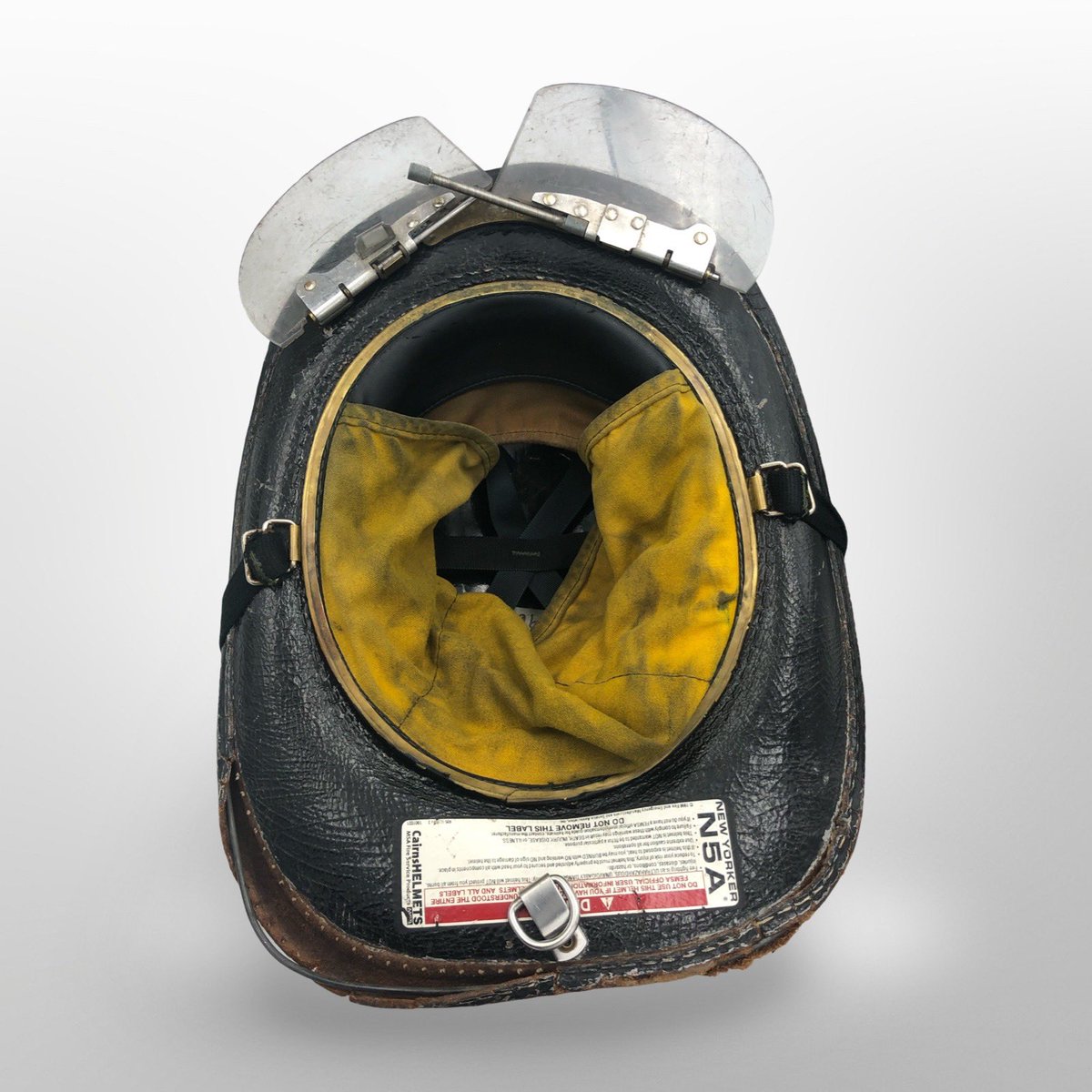 Recent N5A refurb cleaned up with a leather repair to the rear brim.

Hard to show more angles on here, but this thing was worn out and burnt up pretty good 🔥 

Restore your leather at ragtopfire.com