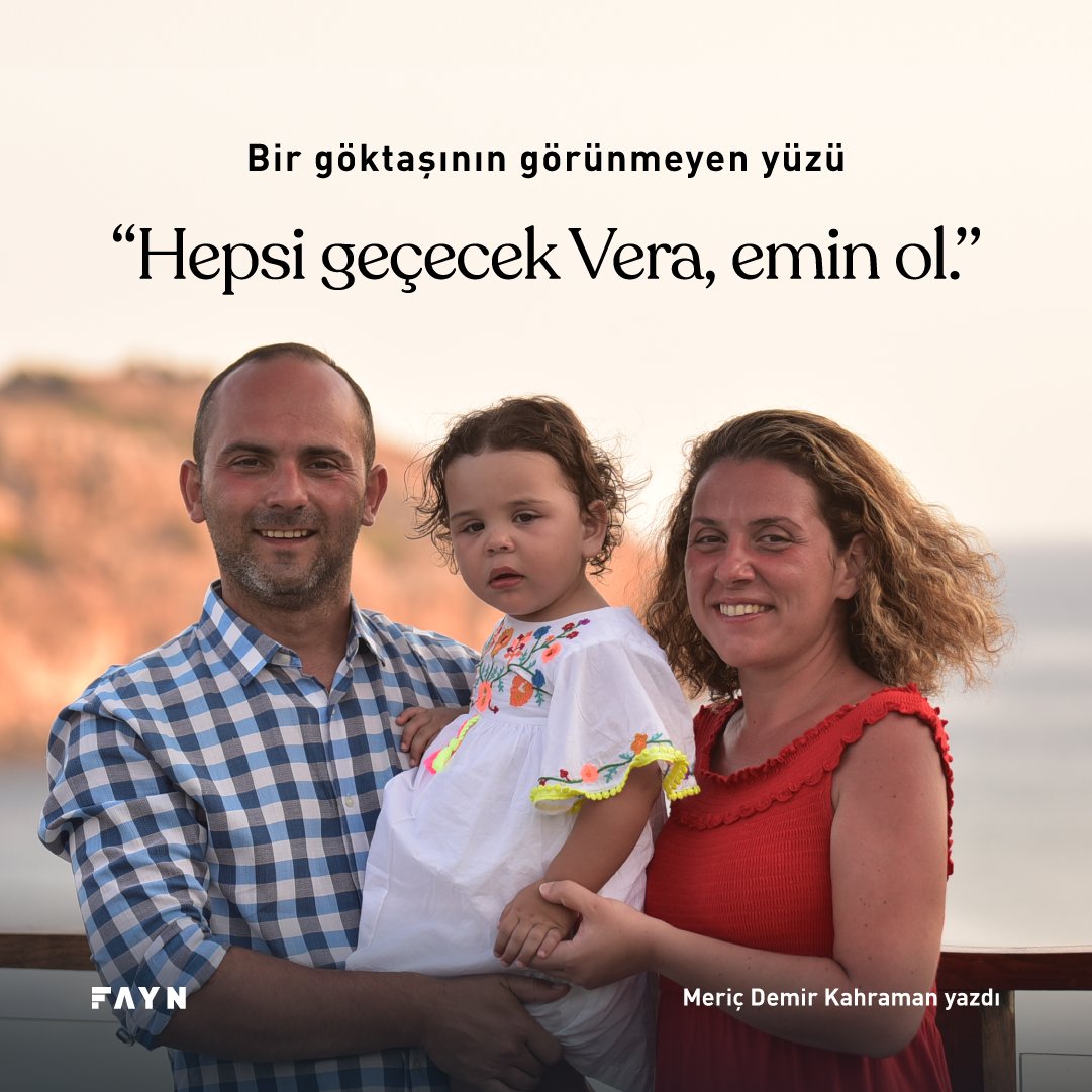 faynstudio's tweet photo. “Masum bir tutuklunun eşi, babasını cam arkasından görüp, ayrılırken “gitmek istemiyorum” diye ağlayan bir kız çocuğunun annesi ve çoğunlukla “bilmiyorum” diye cevaplamak zorunda kaldığım ağır soruların muhatabıyım. Oysa basit hayallerimiz, sade hayatlarımız vardı.” — @de_meric:
