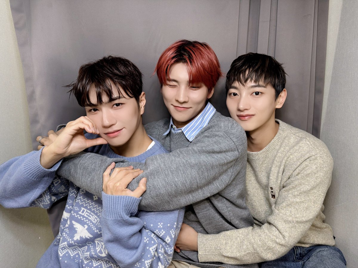 VannerOfficial's tweet photo. [#VANNER]

수요일 밤 수요일 밤에
VVS 만나러 가리🎶
매일매일 보고 싶어💗

#배너 https://t.co/l7rfRw2e3G