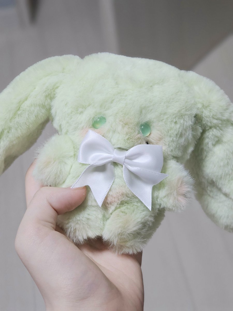 팔로워 3000 기념으로 오랫만...의 알티이벤을 가져왔어요

알티, 마음 추첨 한분 페어인형 만들어드려요~
총 두 체 무료로 만들어드립니다

추첨은 알티 3천이 넘으면 진행합니다