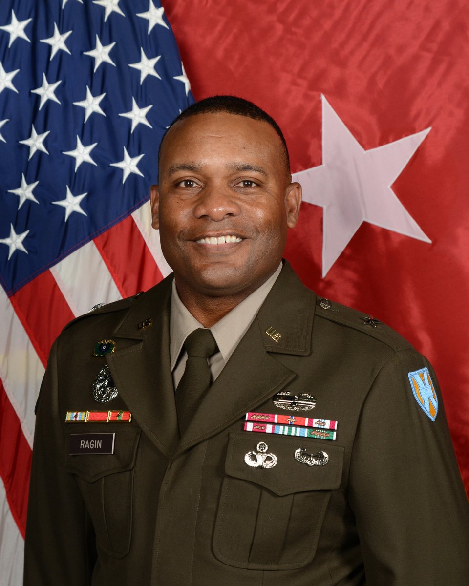 TheRobertBshow's tweet image. 10. Army Maj. Gen. Ronald Ragin 

He promotes #ProjectInclusion, speaks on &quot;Why Representation Matters.&quot; 

&quot;We&apos;re gonna work hard and we&apos;re gonna continue to strive to make sure that we&apos;re the most diverse force in the Army...&quot;